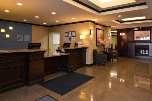 Lobi, Holiday Inn Express & Suites Fairmont in Fairmont (WV)