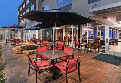 Holiday Inn Express & Suites - Brenham South by IHG