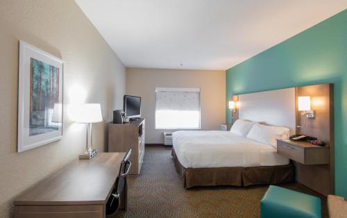 Holiday Inn Hotel & Suites Lake City, an IHG Hotel - image 4