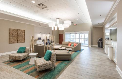 Holiday Inn Hotel & Suites Lake City an IHG Hotel - image 7