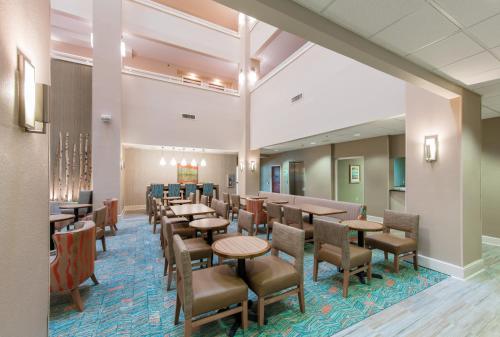 餐廳, 萊克城假日套房酒店 (Holiday Inn Hotel & Suites Lake City) in 湖市 (FL)