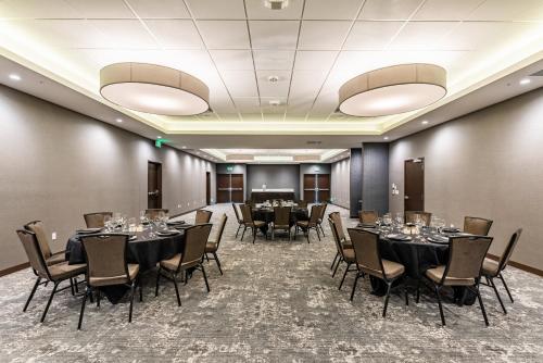 Holiday Inn Hotel & Suites Silicon Valley – Milpitas an IHG Hotel - image 2