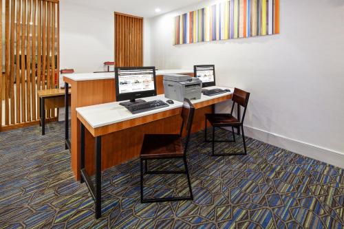 Holiday Inn Express & Suites Clovis Fresno Area an IHG Hotel - image 24