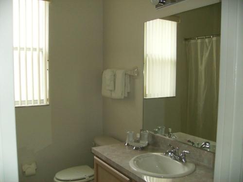Perfect house to stay in wail in Orlando - image 9