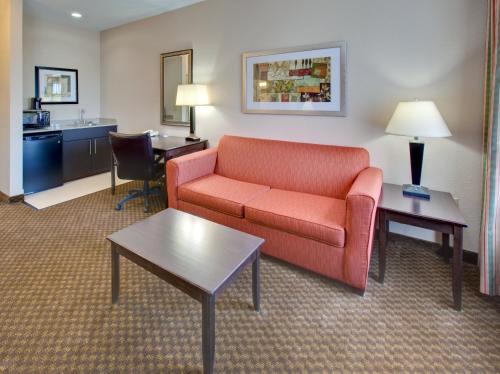 Holiday Inn Express Hotel & Suites Pleasant Prairie-Kenosha, an IHG Hotel