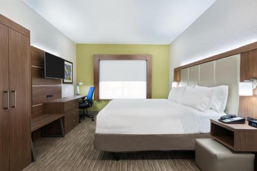 Holiday Inn Express & Suites - Columbus Airport East