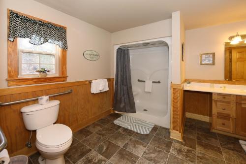 Cozy Chalet for perfect for rest and rejuvenation, Pigeon Forge (photo 8)
