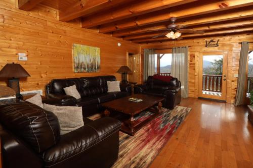 Ridgetop Theatre Lodge Cabin - image 5