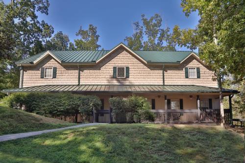 Oak Tree Lodge #3 in Pigeon Forge, USA