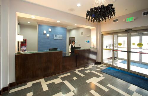 Holiday Inn Express & Suites Morrilton, an IHG Hotel