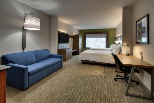 Holiday Inn Express Hotel & Suites Waukegan/Gurnee, an IHG Hotel