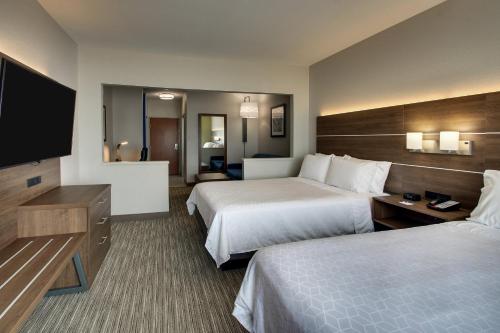 Holiday Inn Express Hotel & Suites Waukegan/Gurnee, an IHG Hotel