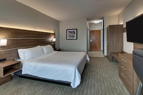 Holiday Inn Express Hotel & Suites Waukegan/Gurnee, an IHG Hotel