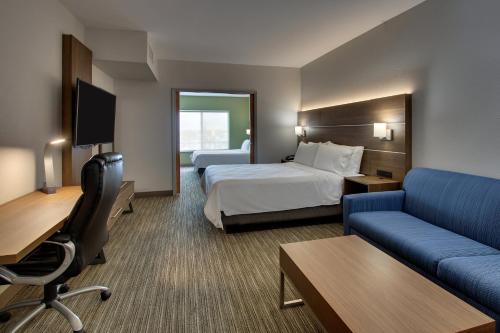 Holiday Inn Express Hotel & Suites Waukegan/Gurnee, an IHG Hotel