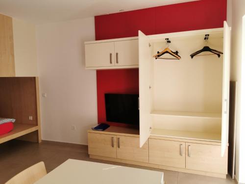 Cube studio by the river (with free bike rental) - image 4