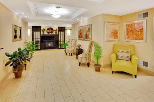 Holiday Inn Express Hotel & Suites Lebanon an IHG Hotel - image 9