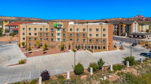 . Holiday Inn Express & Suites Gallup East, an IHG Hotel