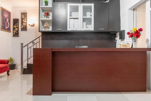 Entrance, RedDoorz near Manhattan Times Square Medan 2 in Medan Sunggal