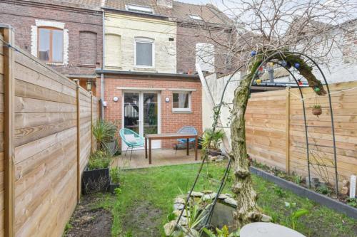Charming and cosy house with terrace and garden in Lille-Sud - Welkeys gîte à louer L'Arbrisseau