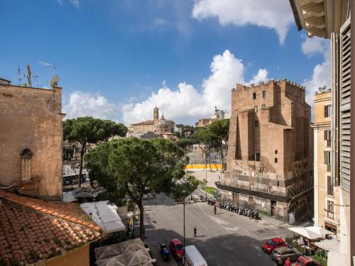 View, Hotel Labelle in Colosseum and Foro Romano