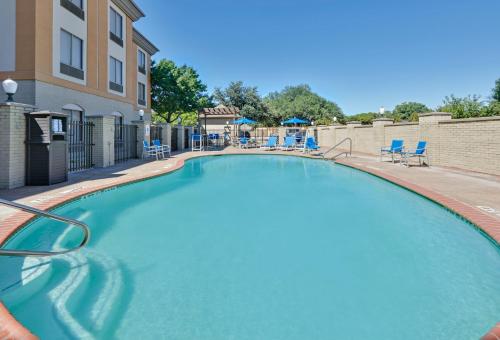 Holiday Inn Express Hotel & Suites Duncanville