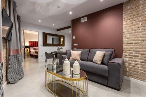 Standard Two-Bedroom Apartment image 10