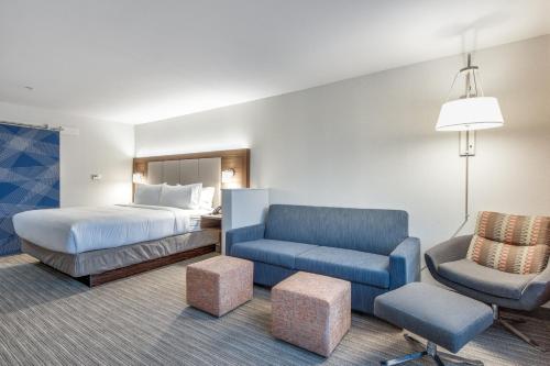 Holiday Inn Express & Suites Dallas North - Addison By IHG - image 3
