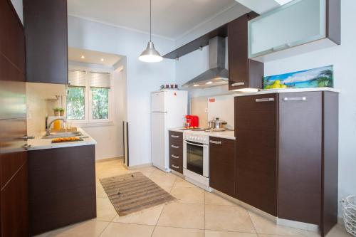 Perigiali Apartment - image 5