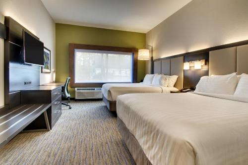 Holiday Inn Express & Suites Charleston NE Mt Pleasant US17 an IHG Hotel - image 9