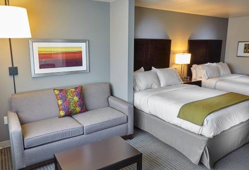 Holiday Inn Express and Suites Tahlequah, an IHG Hotel