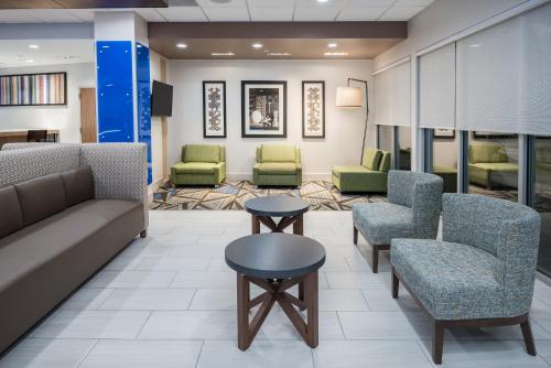 Holiday Inn Express & Suites- Sugar Land SE - Missouri City, an IHG Hotel