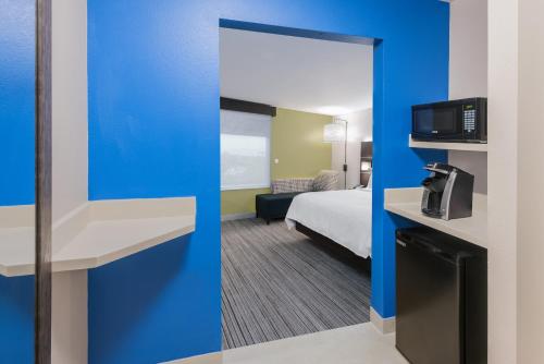 Holiday Inn Express & Suites- Sugar Land SE - Missouri City, an IHG Hotel