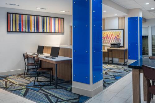 Holiday Inn Express & Suites- Sugar Land SE - Missouri City, an IHG Hotel