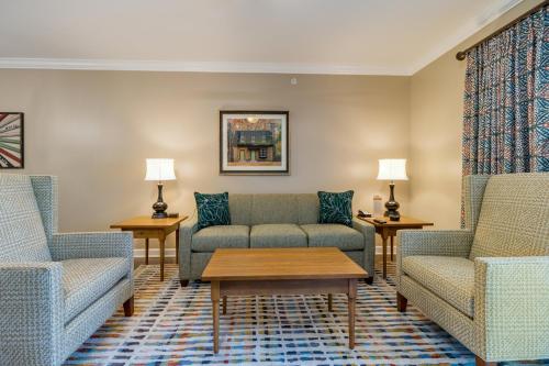 2 bedrooms, 3 beds