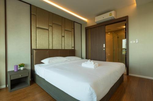 Sea View Panora Surin by Holy Cow, 1-BR