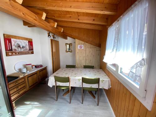 Privatzimmer / bed & breakfast, Andermatt (zdjęcie 8)