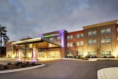 Photo - Holiday Inn Express & Suites Charleston NE Mt Pleasant US17, an IHG Hotel