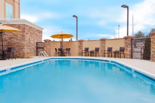 Holiday Inn Express Hotel & Suites Huntsville West - Research Park, an IHG Hotel