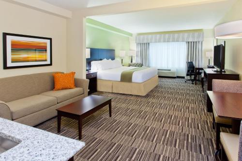 Holiday Inn Express Hotel & Suites Huntsville West - Research Park