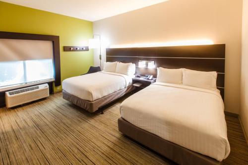 Holiday Inn Express Hotel & Suites Harriman an IHG Hotel - image 5