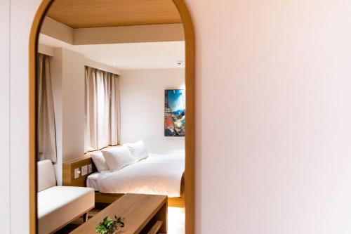 Double Room image 1