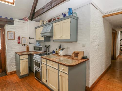 Heather Cottage in Rosemarket