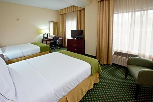 Holiday Inn Express Hotel & Suites Indianapolis - East