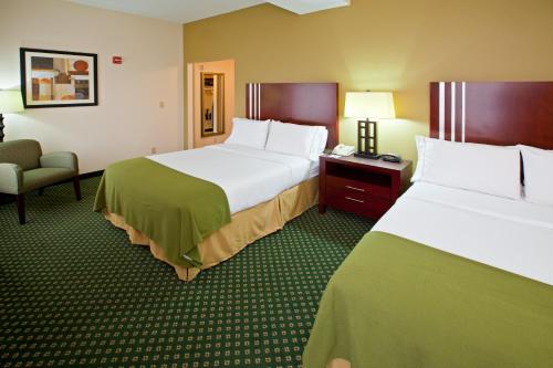 Holiday Inn Express Hotel & Suites Indianapolis - East