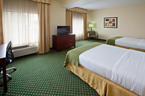 Holiday Inn Express Hotel & Suites Indianapolis - East