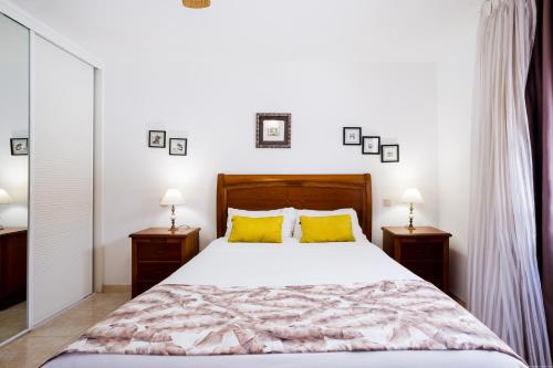 Two-Bedroom House image 8