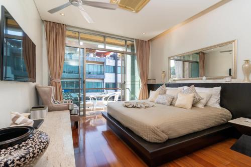 Beachfront luxury villa in Rawai ( Beachfront luxury villa in Rawai )