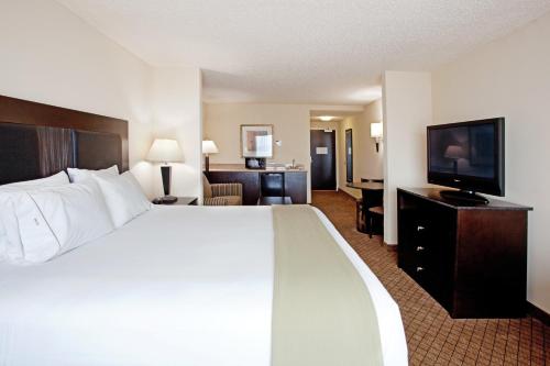 King Suite with Sofa Bed