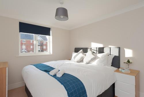 Treeview Apartment- A lovely 2 bed apartment near Colchester North Station by Catchpole Stays