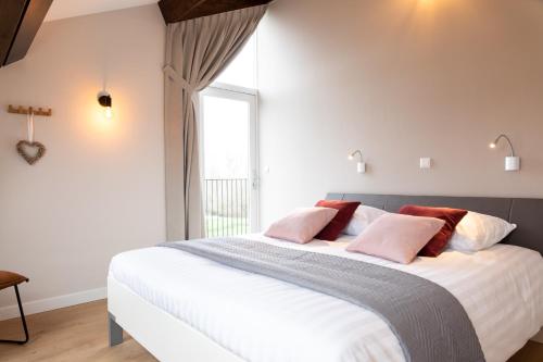 Ruyge Weyde Logies - The Farmers Daughter in Ruigeweide